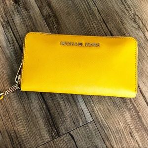 Michael Kors Wallet/Clutch